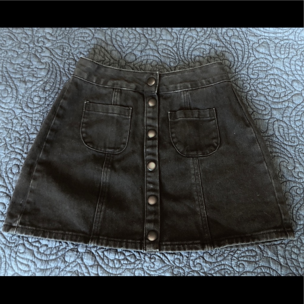 Brandy Melville skirt